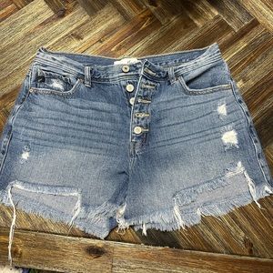 Women’s Kancan jean shorts